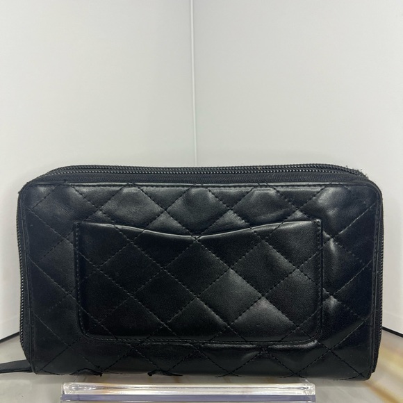 Authentic Chanel cambon zip organizer with hot pink interior - Picture 4 of 8